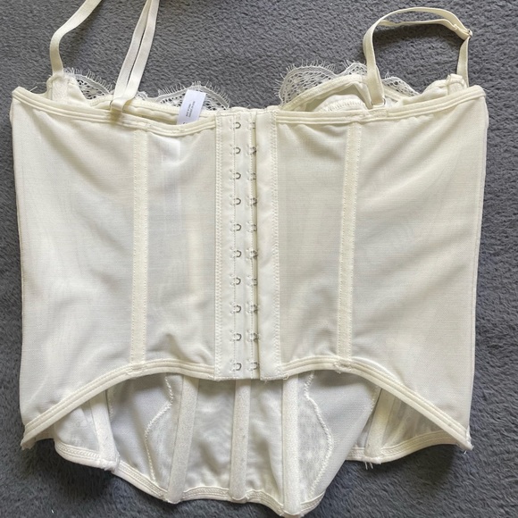 Urban Outfitters Out from under Modern lace corset cream/white - Picture 7 of 12